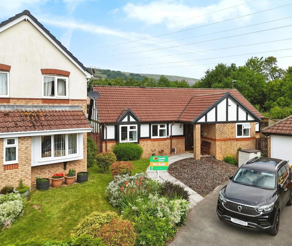 Main image of property: Hendre Court, Henllys, Cwmbran