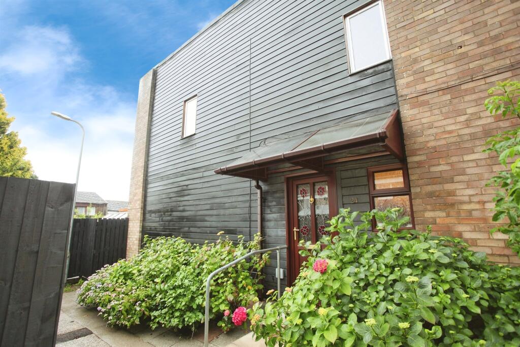 3 bedroom end of terrace house