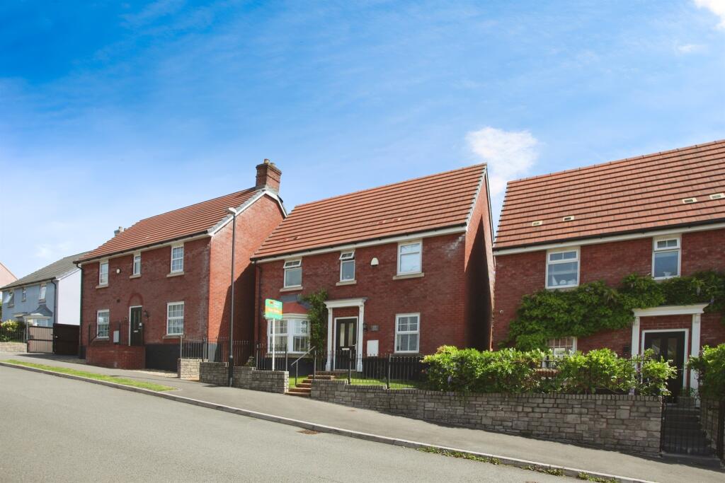 Main image of property: Stryd Camlas, Pontrhydyrun, CWMBRAN