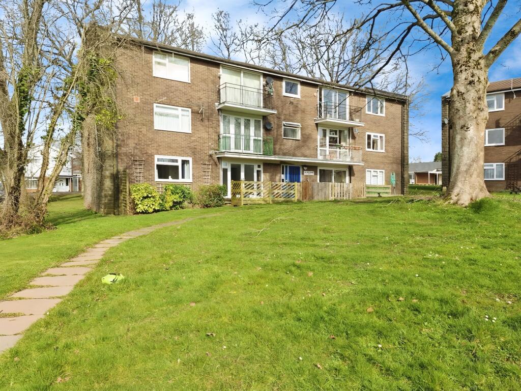 Main image of property: Calcot House, Croesyceiliog, Cwmbran