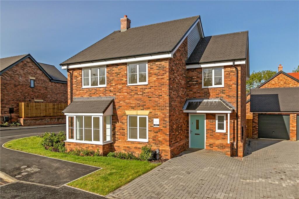 4 bedroom detached house for sale in Brookmead, Meppershall, Shefford