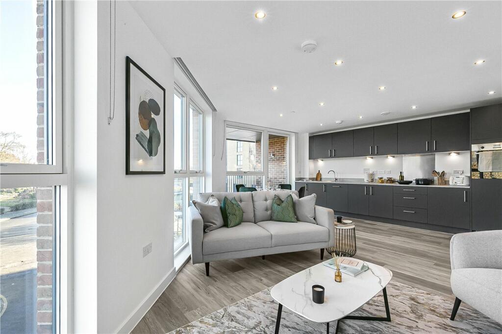 Additional property image - Corner House, Town Centre, Hatfield, Hertfordshire