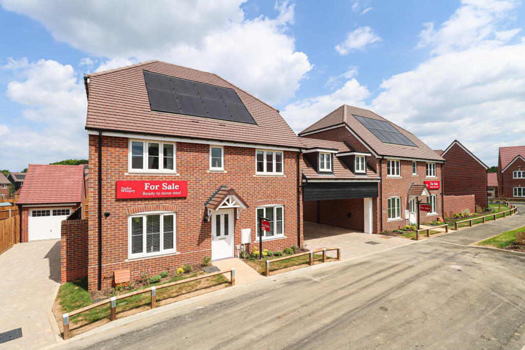 Main image of property: Goldcrest Avenue, Codicote, SG4