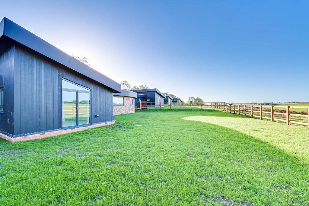 Main image of property: Windmill Road, Pepperstock, Hertfordshire LU1