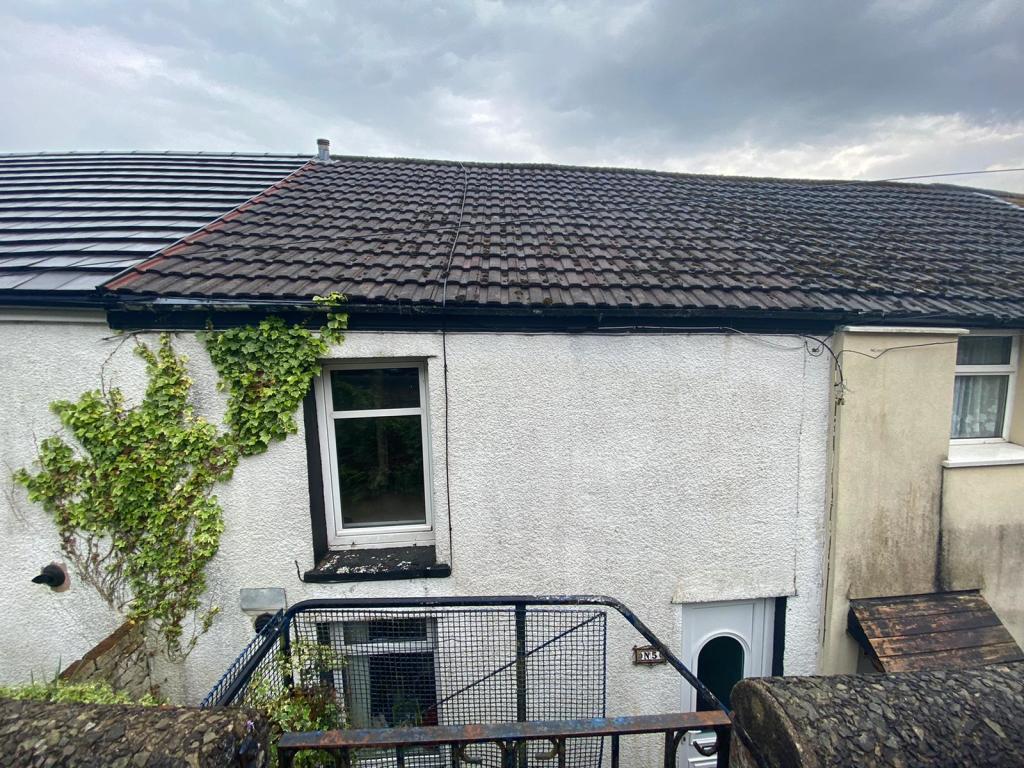 2 bedroom terraced house for sale in Middle Row, Blaenllechau, Ferndale