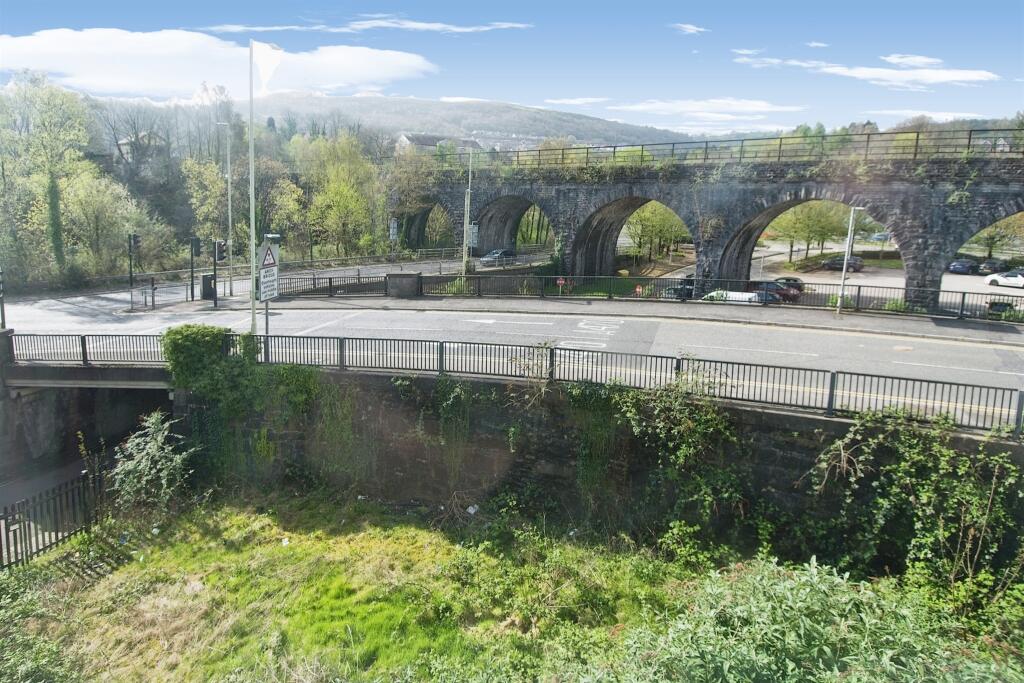 2 bedroom terraced house for sale in Rhondda Road, Pontypridd, CF37