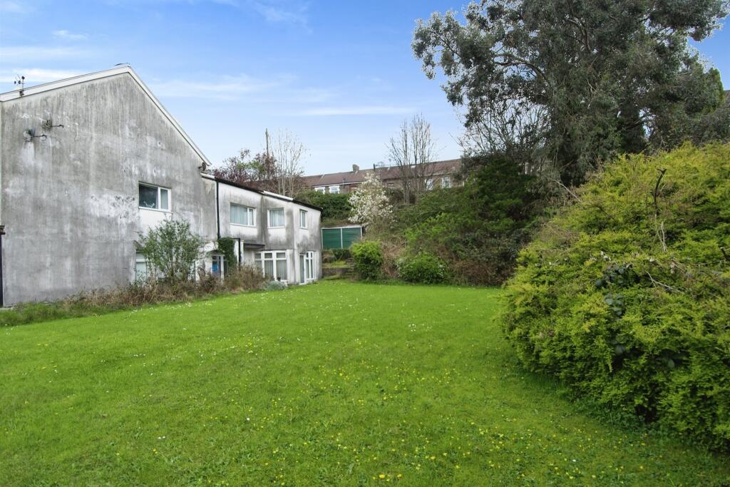 5 bedroom detached house for sale in Cilfynydd Road, Pontypridd, CF37