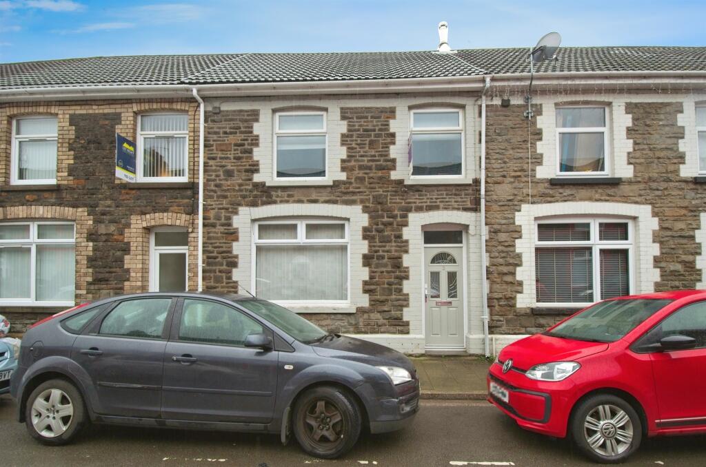 3 bedroom terraced house for sale in Meadow Street, Treforest