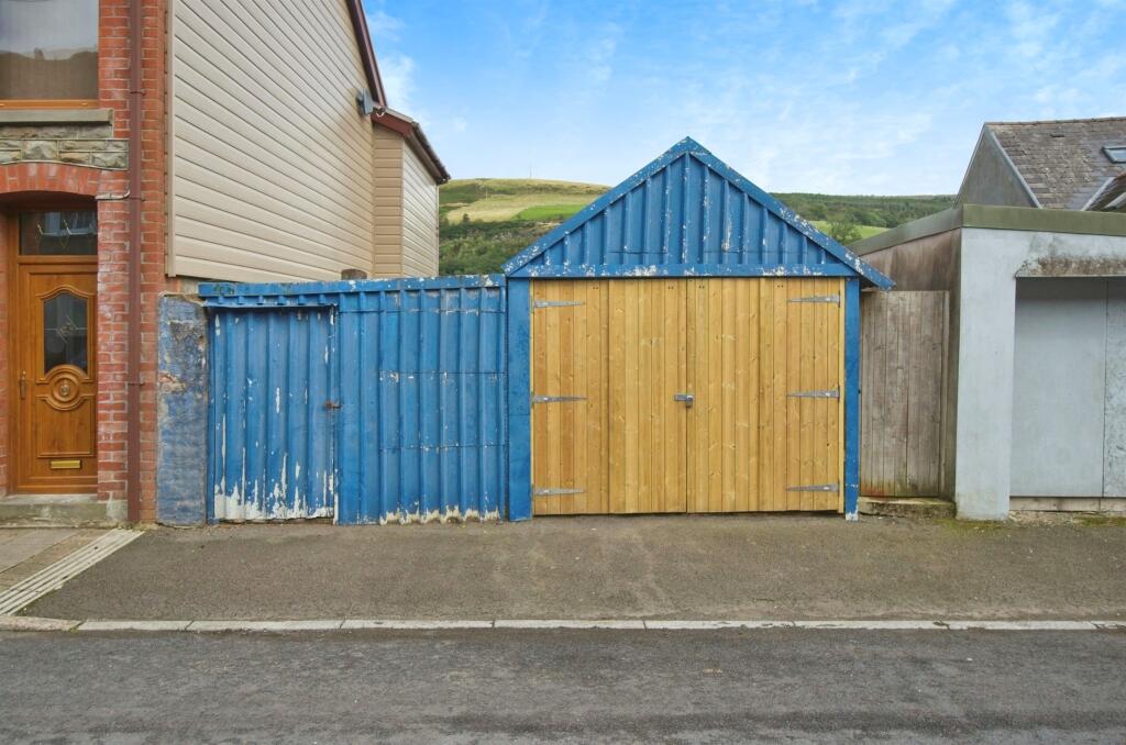 Additional property image - Duffryn Street, Ferndale