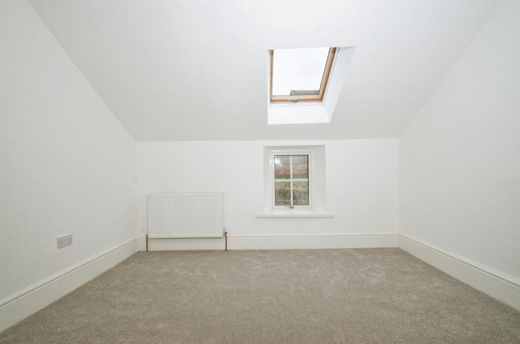 Additional property image - Tyntyla Road, Tonypandy
