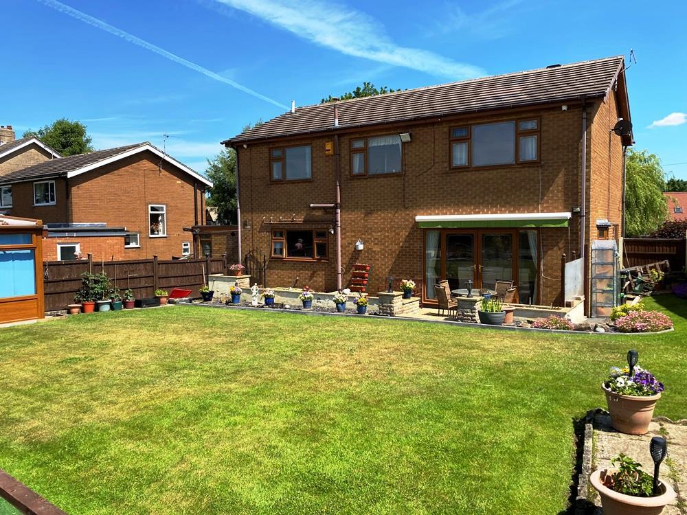 4 bedroom detached house for sale in Heanor Road, Smalley, Ilkeston, DE7