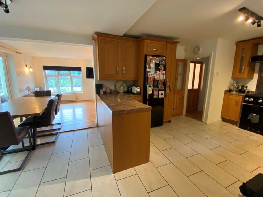 4 bedroom detached bungalow for sale in Derby Road, Ambergate, DE56