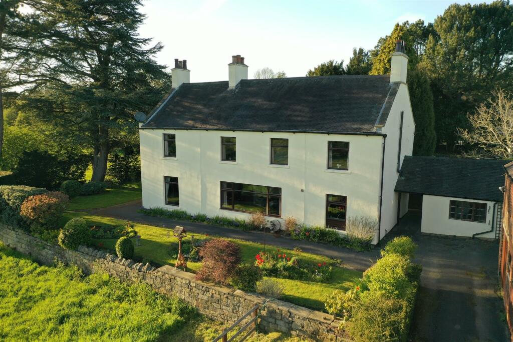 5 bedroom detached house for sale in Bridle Lane, Lower Hartshay