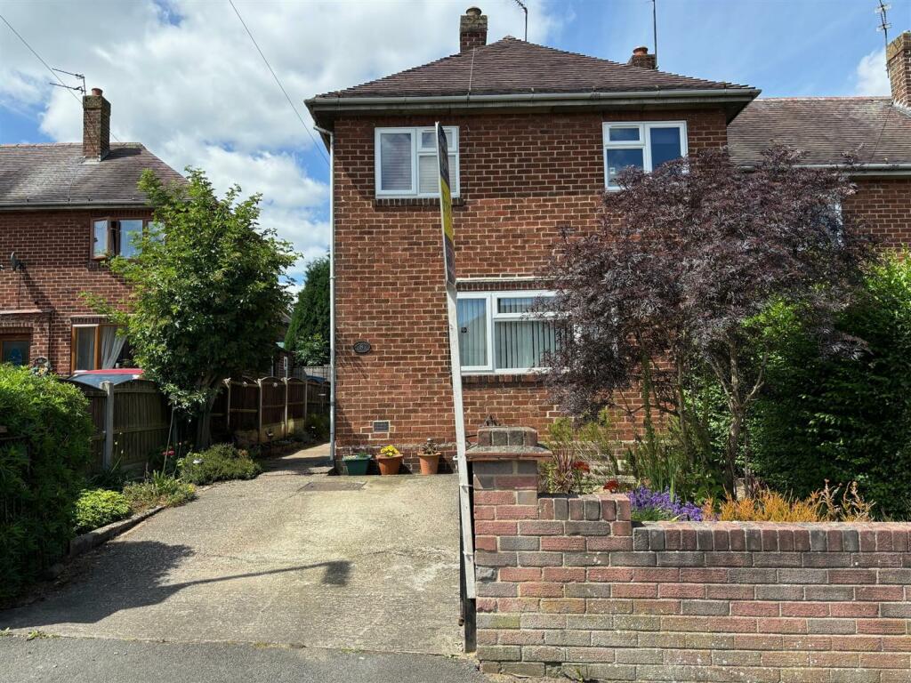 3 bedroom semidetached house for sale in Elm Tree Avenue, Kilburn