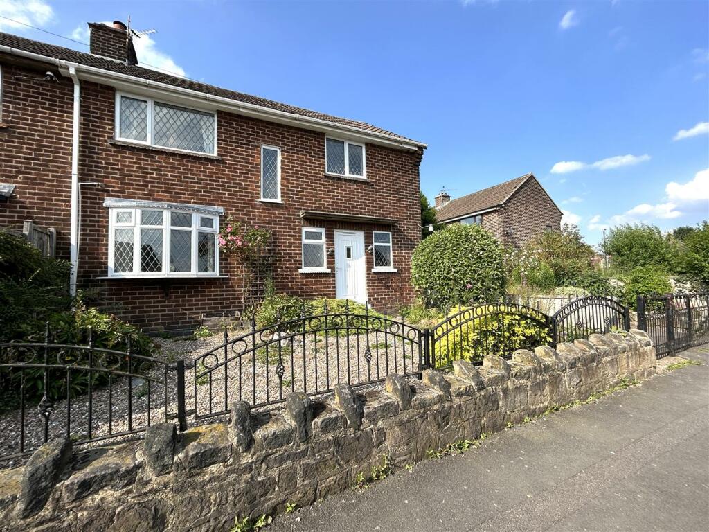 4 bedroom semidetached house for sale in Peartree Avenue, Ripley, DE5