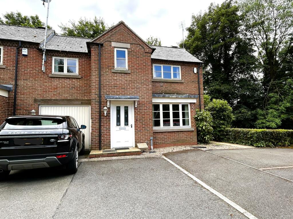 3 bedroom mews property for sale in Church View, Off Chesterfield Road
