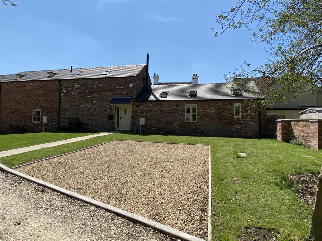 3 bedroom character property for sale in Hayes Lane, Swanwick, Alfreton