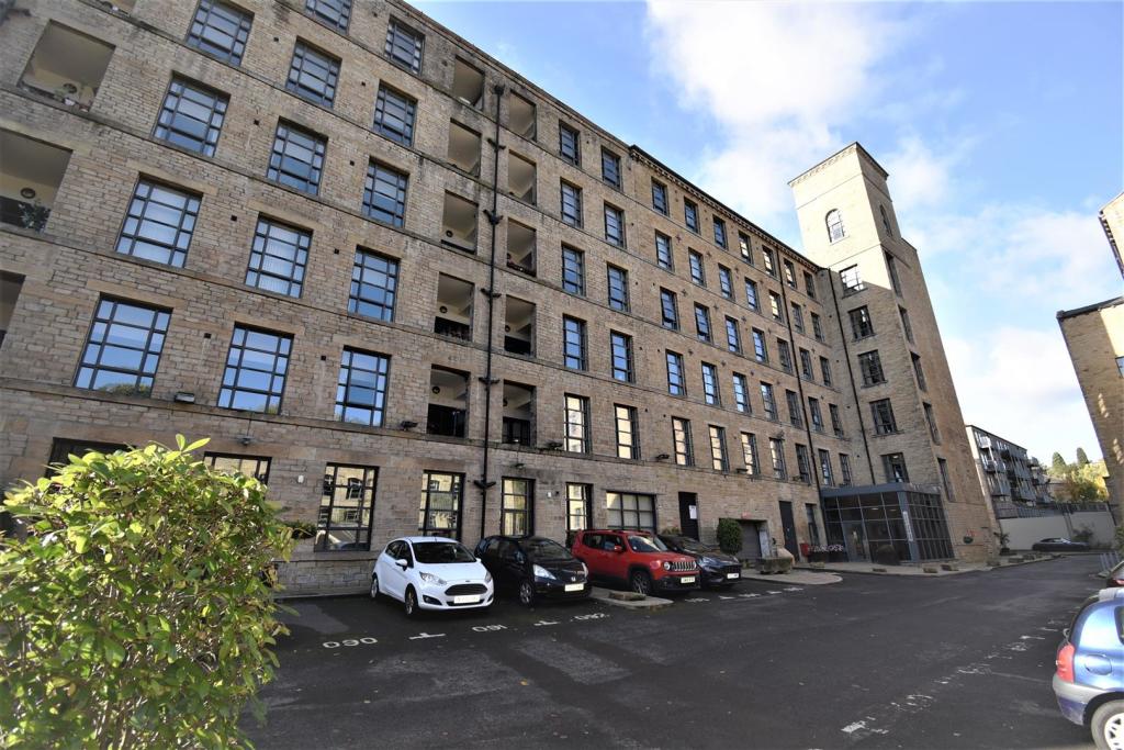 1 bedroom apartment for sale in Stoney Lane, Longwood, Huddersfield, HD3