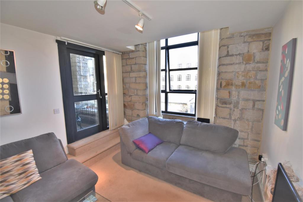 1 bedroom apartment for sale in Stoney Lane, Longwood, Huddersfield, HD3