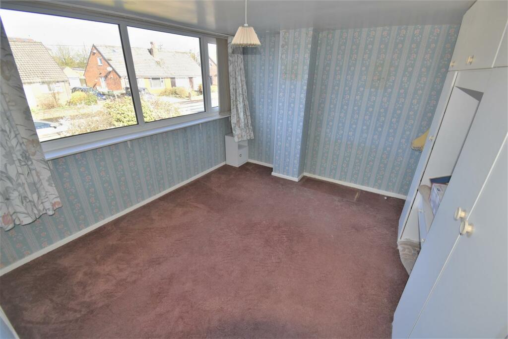3 bedroom semidetached bungalow for sale in Moorlands Road, Mount