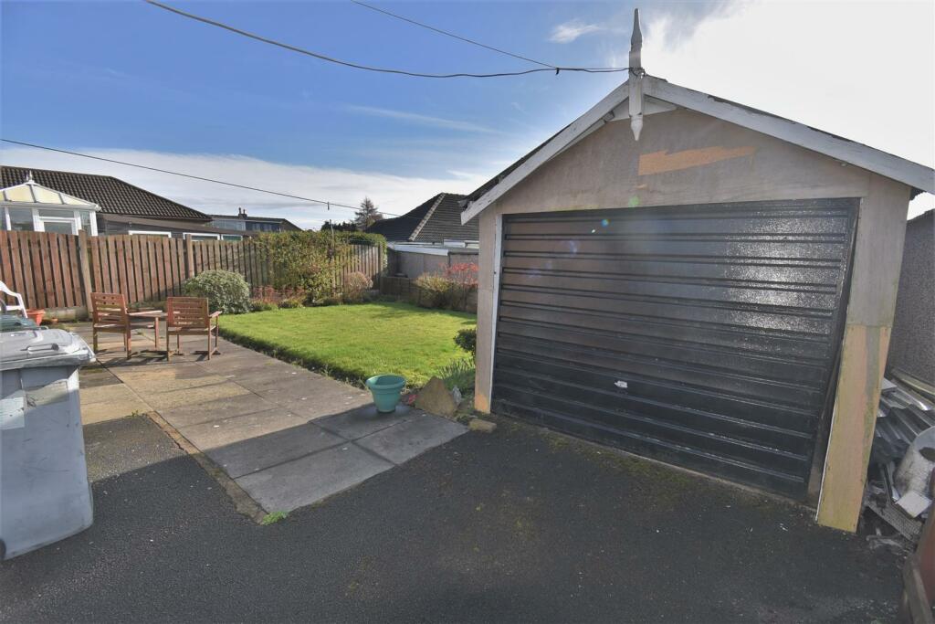 3 bedroom semidetached bungalow for sale in Moorlands Road, Mount