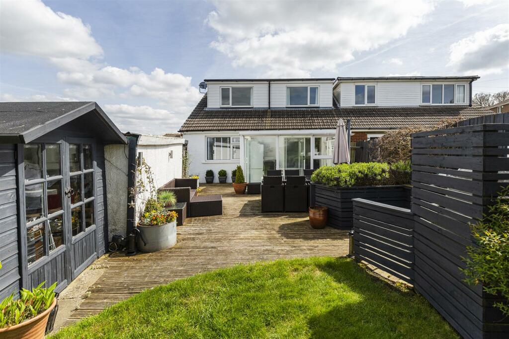 4 bedroom semidetached house for sale in Healey Wood Road, Brighouse, HD6