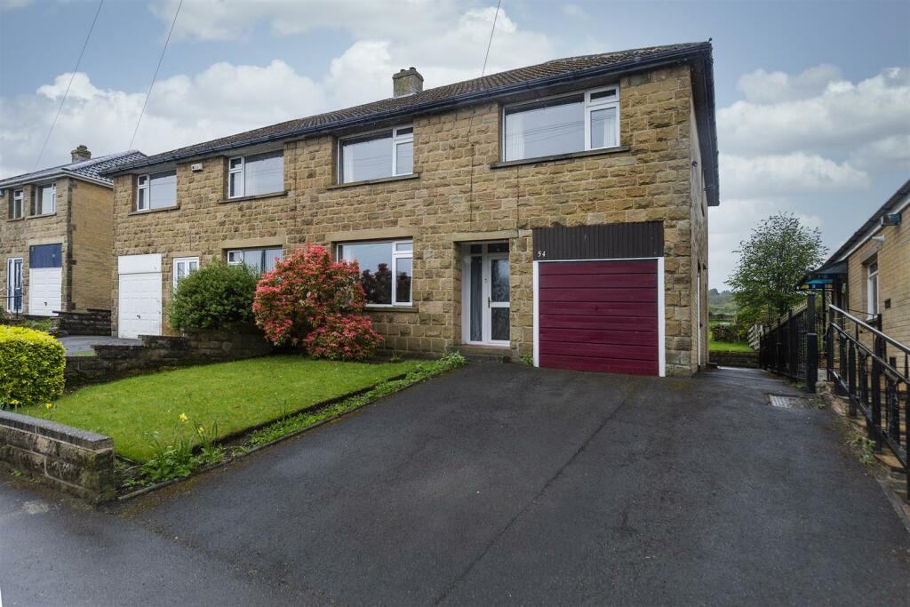 4 bedroom semidetached house for sale in Derwent Road, Honley