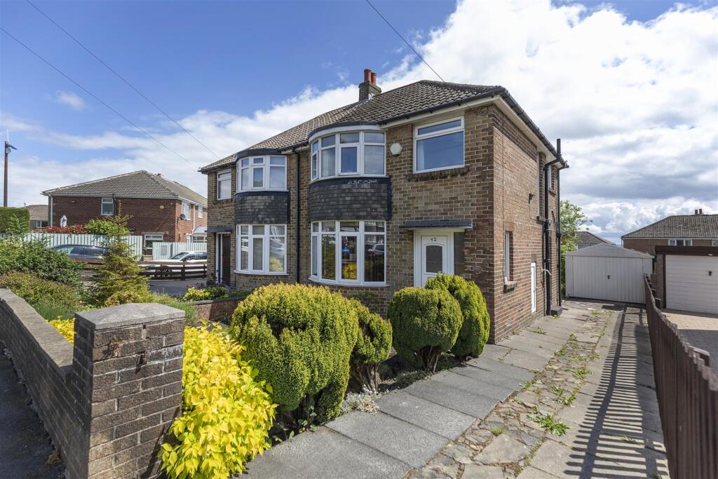 Main image of property: Mount Avenue, Huddersfield