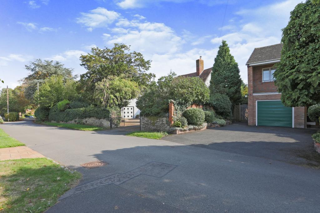 5 bedroom detached house for sale in Grange Lane, Harvington, Evesham, WR11