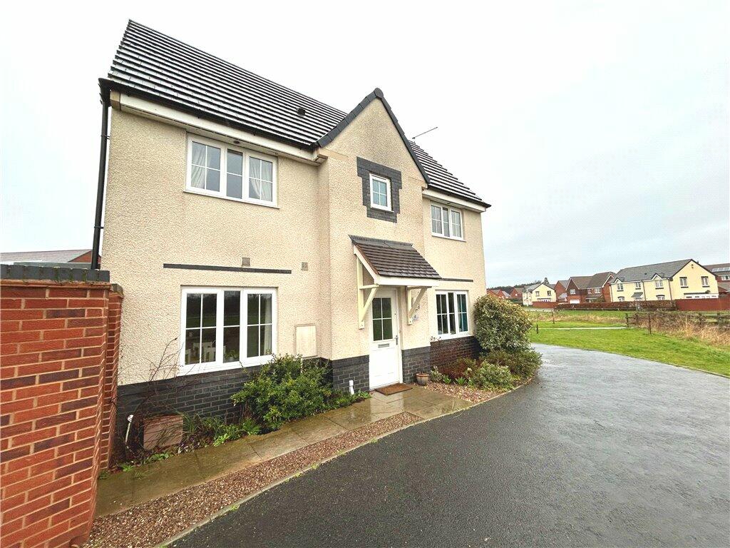 3 bedroom semidetached house for sale in Sunset Way, Evesham