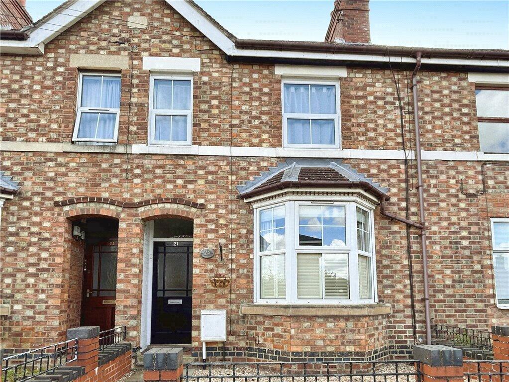 3 bedroom terraced house for sale in Burford Road, Evesham