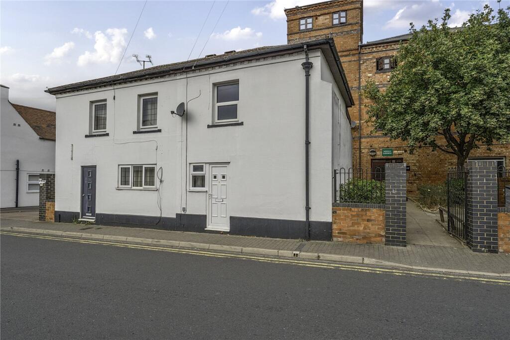 Main image of property: Brick Kiln Street, Evesham, Worcestershire
