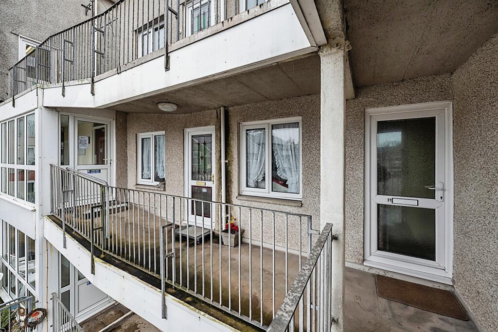 2 bedroom retirement property for sale in Pavilion Court, Porthcawl, CF36