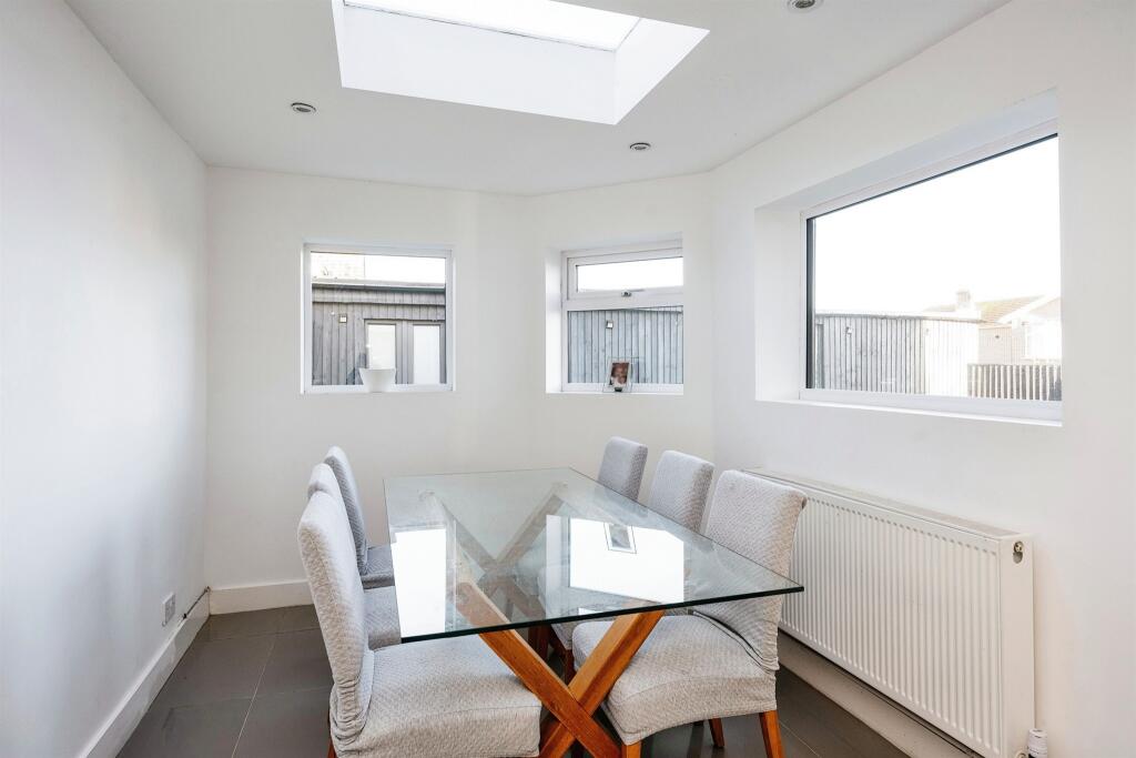 Additional property image - Clos-Y-Deri, Porthcawl