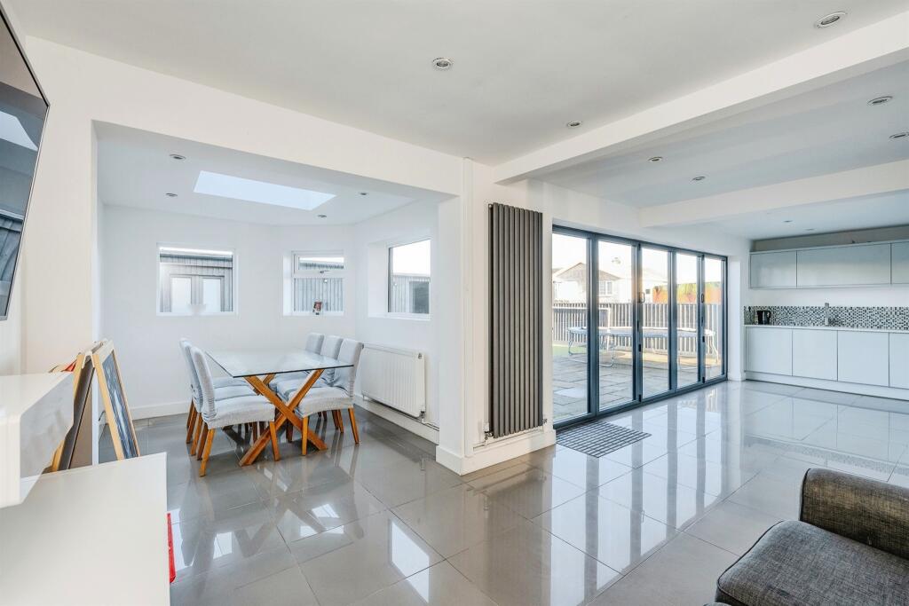 Additional property image - Clos-Y-Deri, Porthcawl