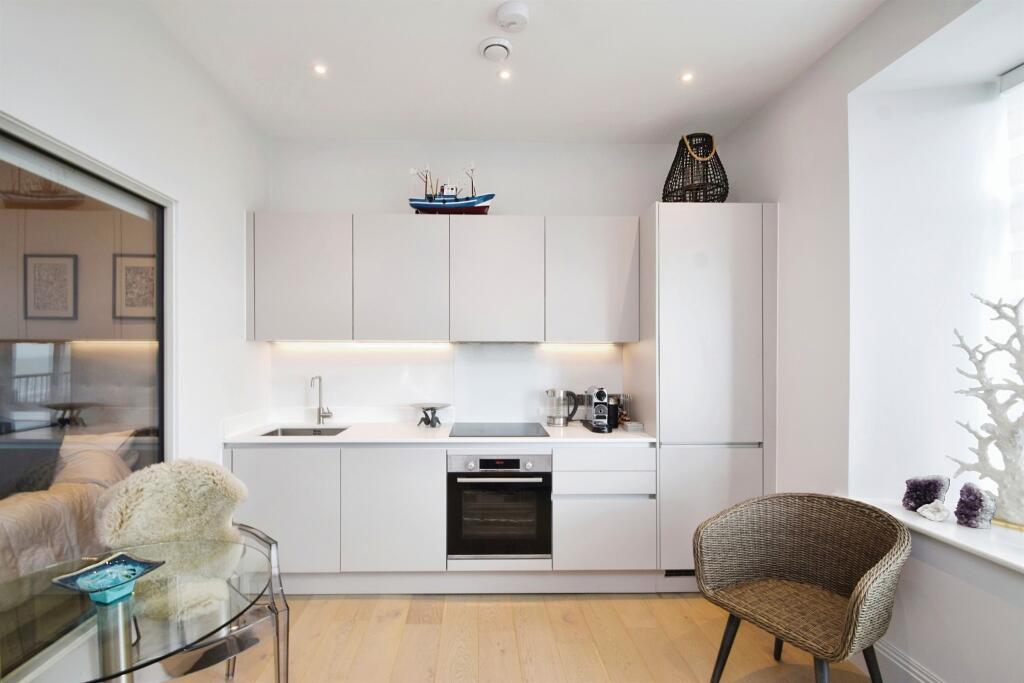 Additional property image - Rest Bay, Porthcawl
