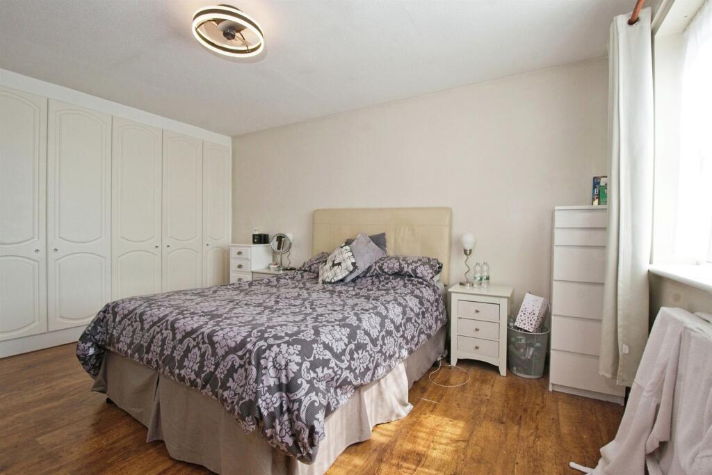 Additional property image - Two Stones Crescent, Kenfig Hill, Bridgend