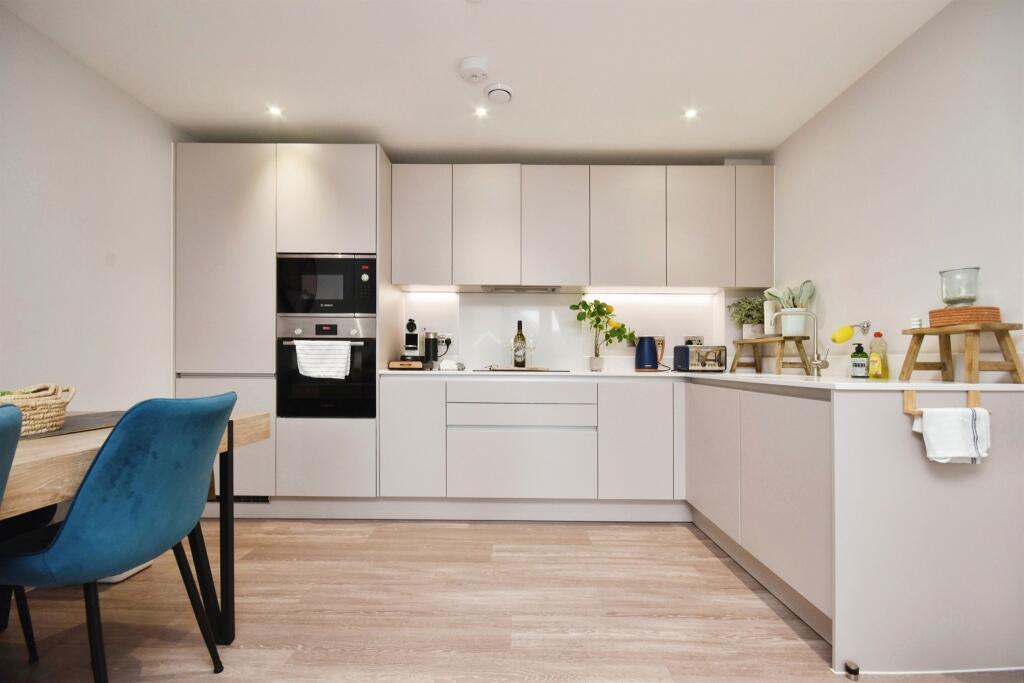 Additional property image - Rest Bay, Porthcawl