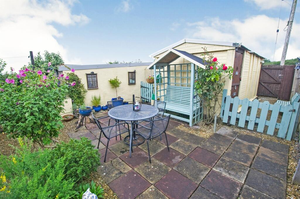 Additional property image - High Street, Kenfig Hill, Bridgend