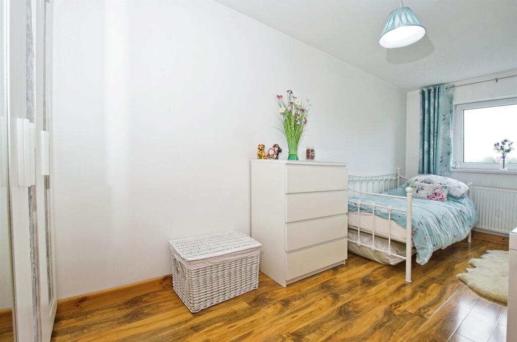 Additional property image - High Street, Kenfig Hill, Bridgend