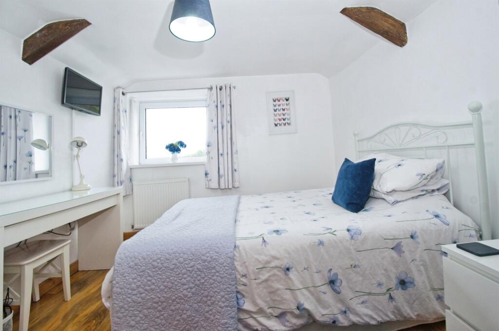 Additional property image - High Street, Kenfig Hill, Bridgend