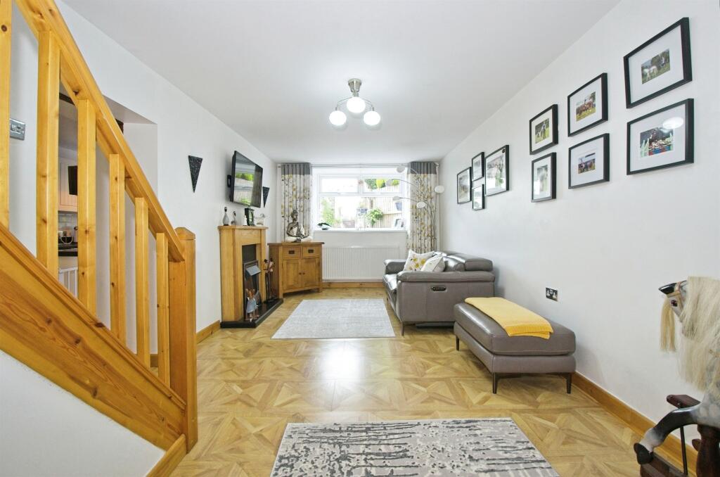 Additional property image - High Street, Kenfig Hill, Bridgend