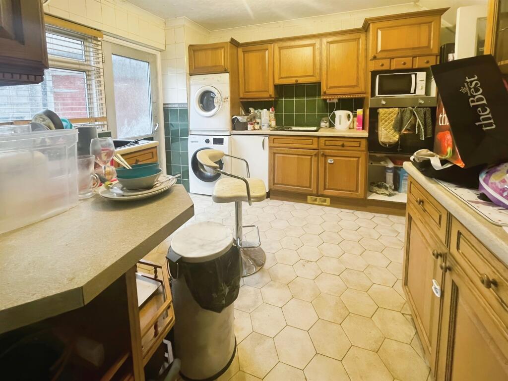 Additional property image - Ffordd Yr Eglwys, North Cornelly, Bridgend