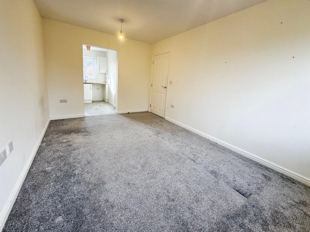 Additional property image - Skylark Road, North Cornelly, Bridgend