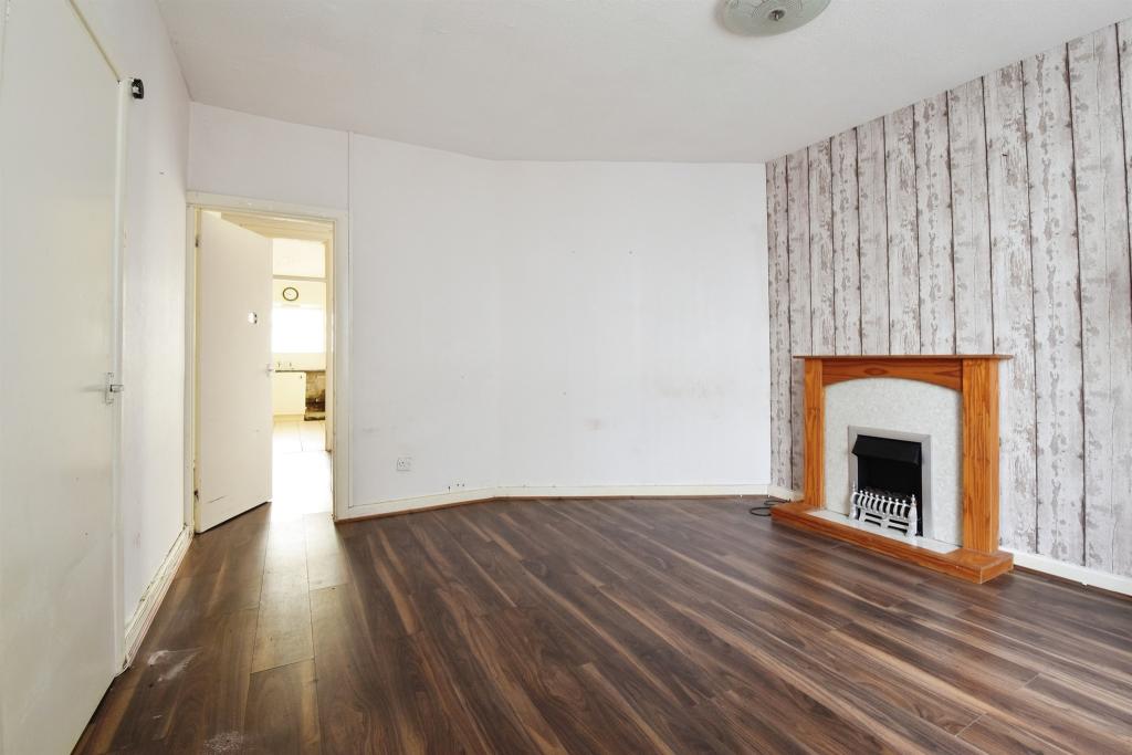 3 bedroom terraced house for sale in Glyndwr Street, Merthyr Vale