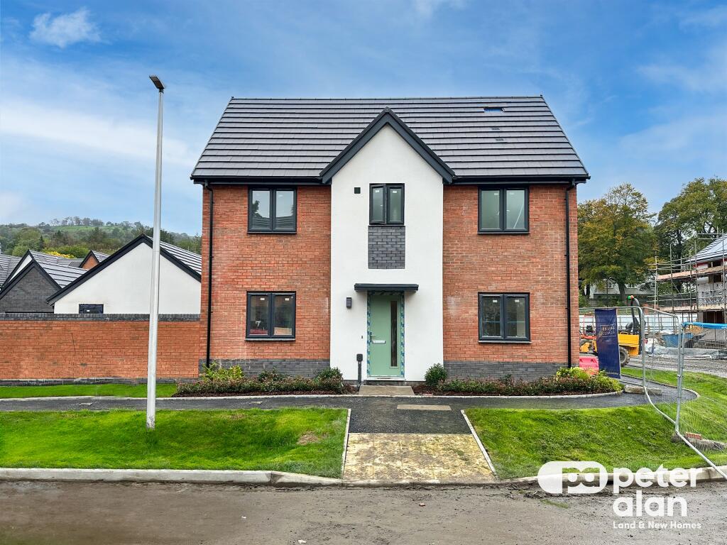 3 bedroom detached house for sale in Northgate, Ebbw Vale, NP23