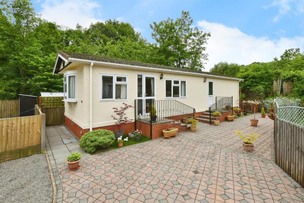 2 bedroom park home for sale in Woodlands Residential Park, Treharris, CF46