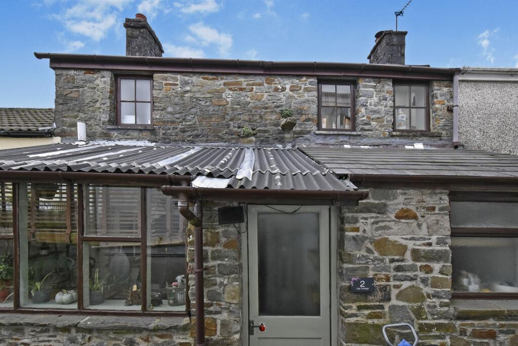 Additional property image - Morgan Jones Square, Troedyrhiw, Merthyr Tydfil