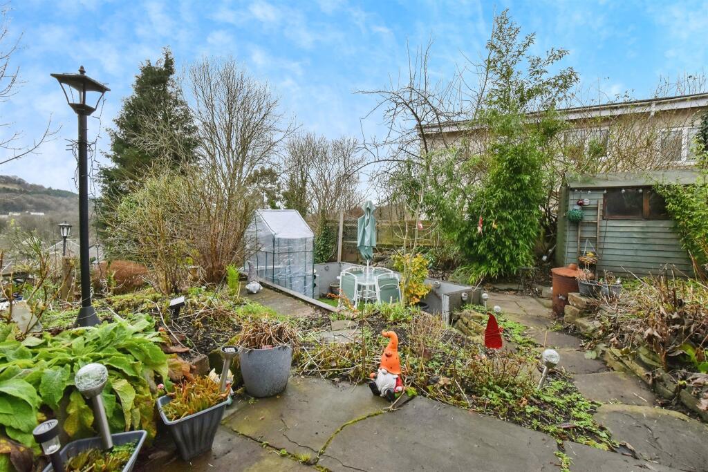 Additional property image - Morgan Jones Square, Troedyrhiw, Merthyr Tydfil