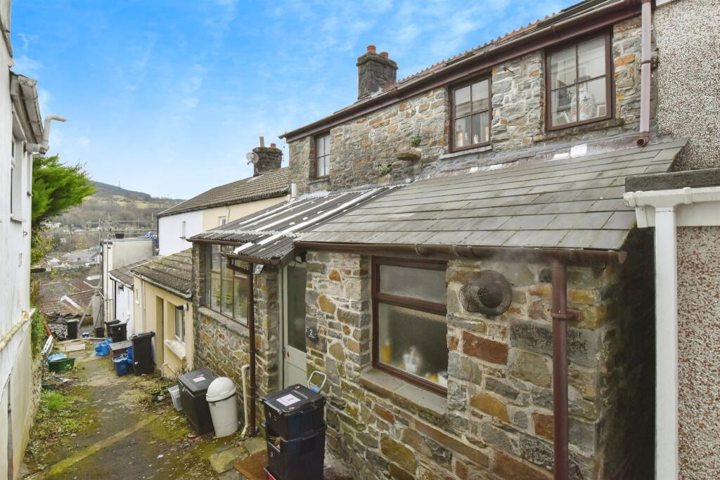 Additional property image - Morgan Jones Square, Troedyrhiw, Merthyr Tydfil